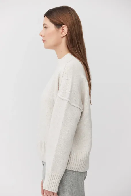 Béžový svetr s merinov wool a bavlnou