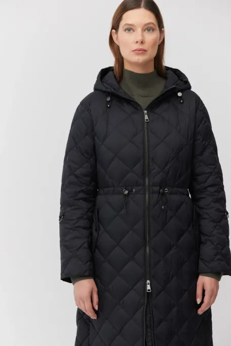 Černá dlouhá péřová bunda s kapucí