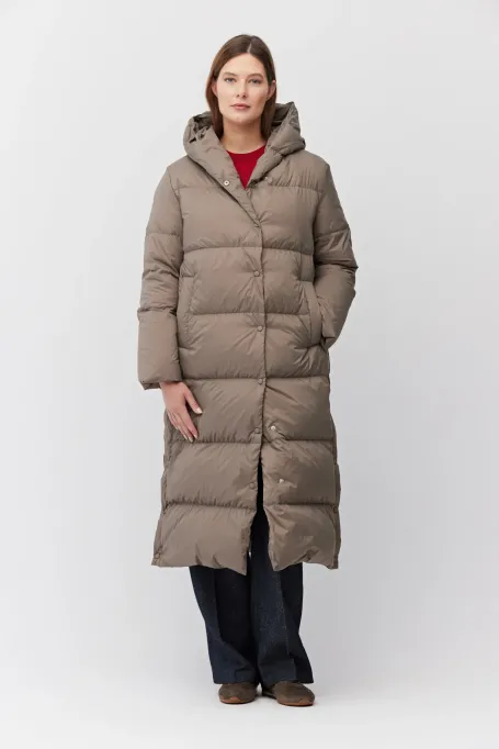 Dlouhá béžová péřová bunda s kapucí