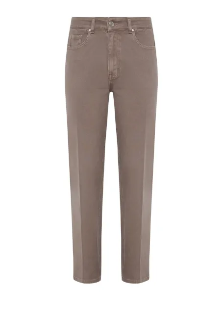 Hnědé džíny mom fit s vysokým pasem