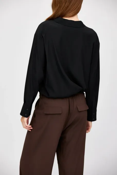 Černé body z hedvábí