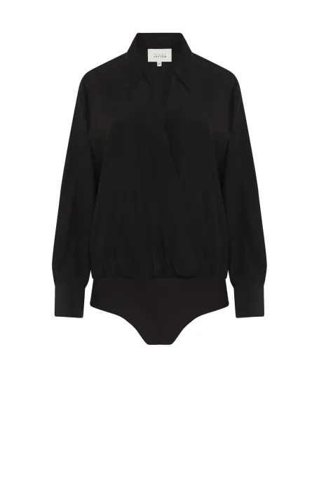 Černé body z hedvábí