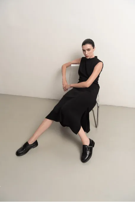 Černé kožené boty s přezkami - Patrizia Aryton