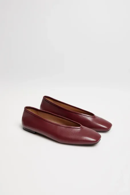 Červené kožené baleríny