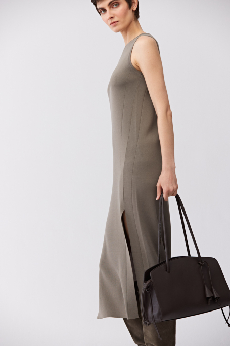 Zelené pletené midi šaty