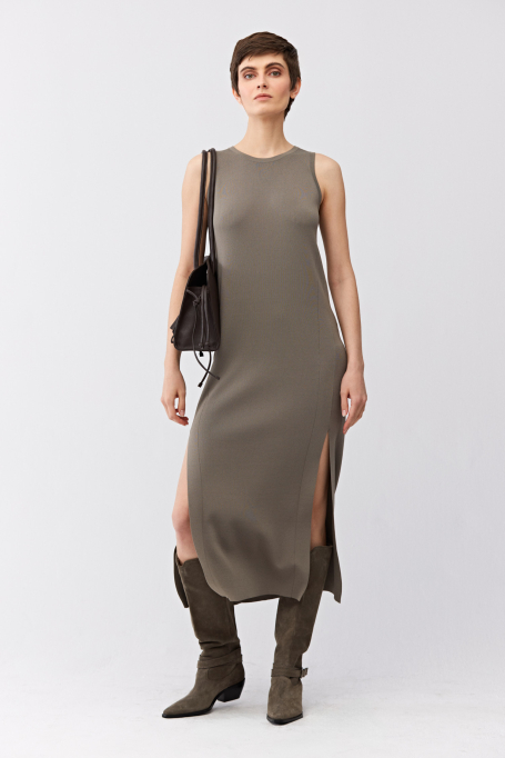 Zelené pletené midi šaty