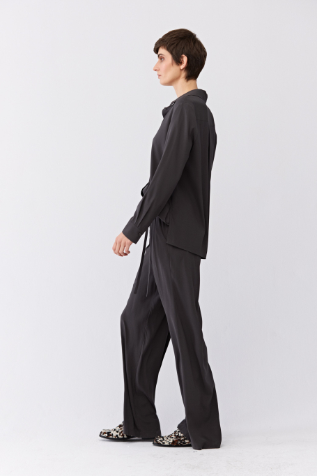 Široké šedé hedvábné kalhoty