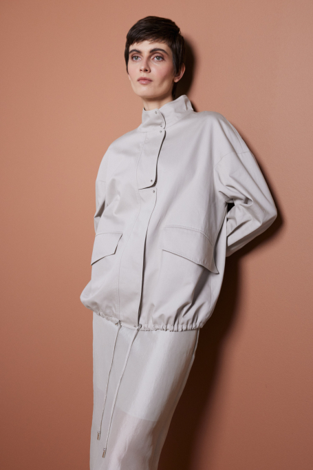 Bunda se stojáčkem