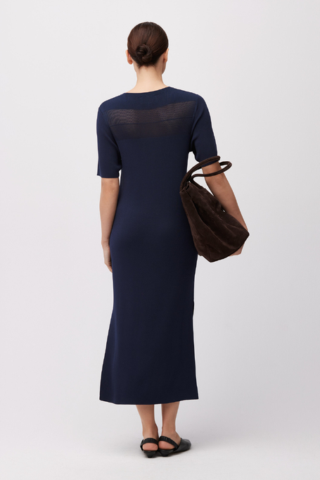 Tmavě modré úpletové midi šaty
