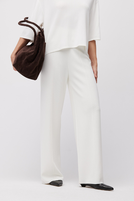 Bílé široké úpletové kalhoty