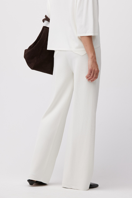 Bílé široké úpletové kalhoty