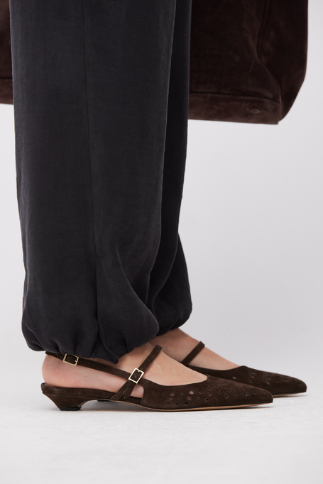 Hnědé slingback boty z přírodní kůže