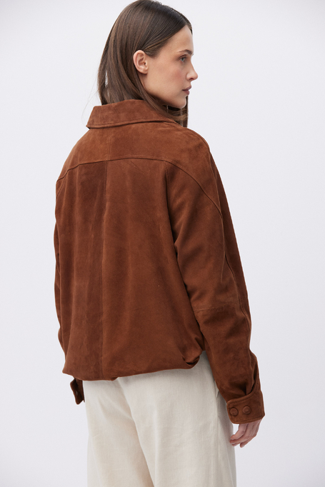 Hnědá bunda ze semišové kůže