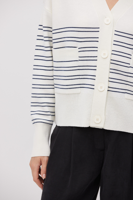 Pruhovaný kardigan z merino vlny