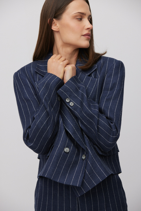 Tmavě modré sako s proužkem tennis 