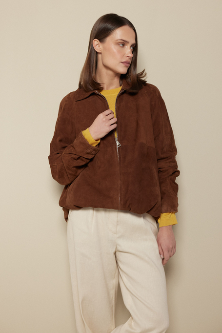 Hnědá bunda ze semišové kůže