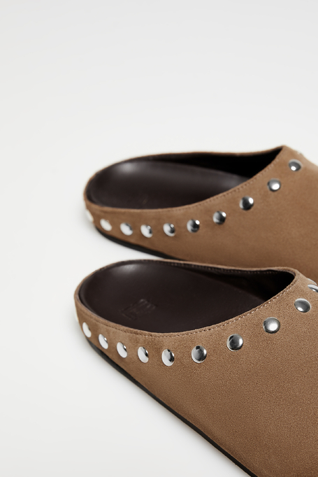 Hnědé semišové pantofle s cvoky - Patrizia Aryton