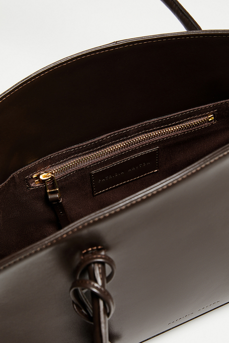 Čokoládově hnědá kožená kabelka se střapci - Patrizia Aryton Čokoládově hnědá kožená kabelka se střapci - Patrizia Aryton