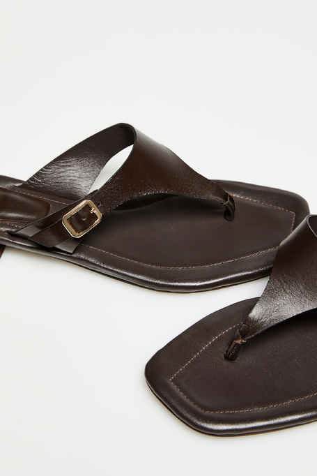 Černé kožené pantofle s nízkým podpatkem - Patrizia Aryton Černé kožené pantofle s nízkým podpatkem - Patrizia Aryton