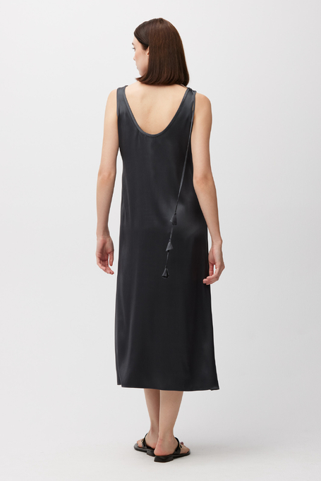 Šedé hedvábné midi šaty s třásněmi - Patrizia Aryton