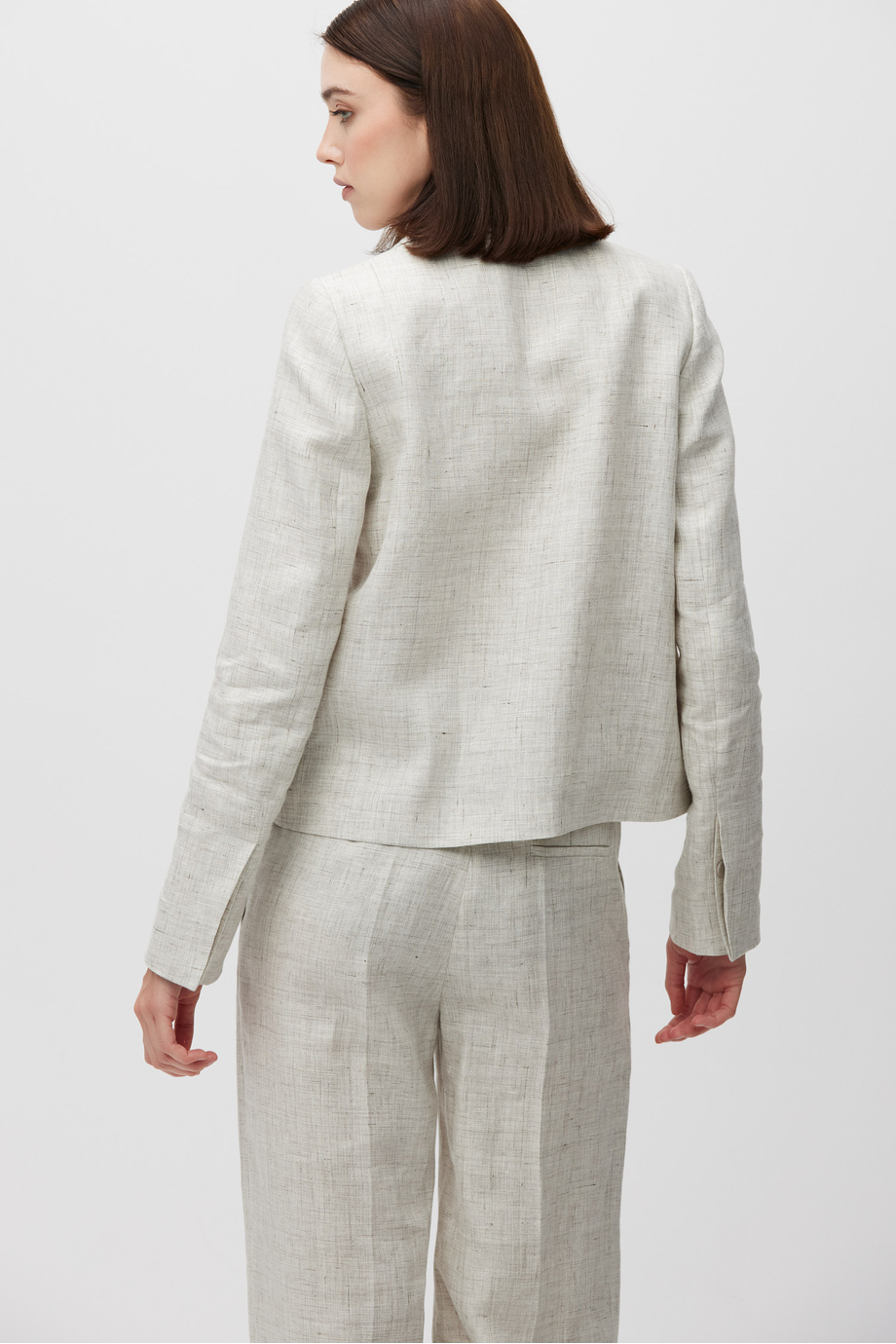 Béžové lněné sako do kostýmu Béžové lněné sako do kostýmu