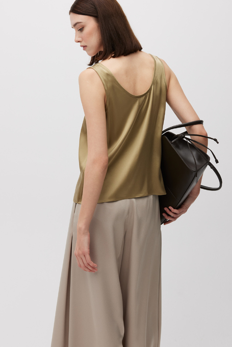 Zelený hedvábný top