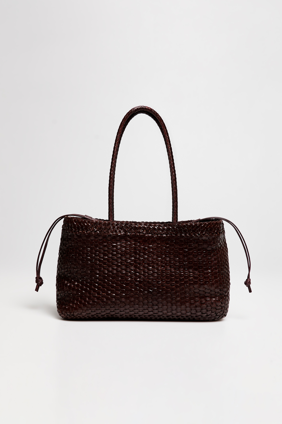 Hnědá taška z pletené kůže Hnědá taška z pletené kůže