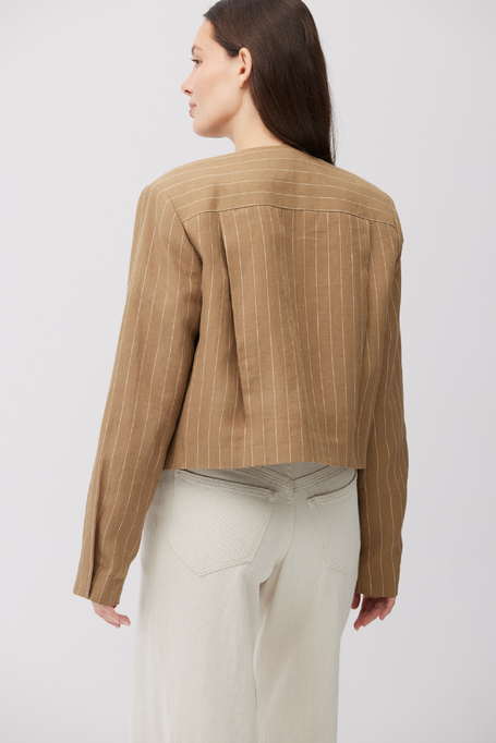 Krabicový sako na tenis